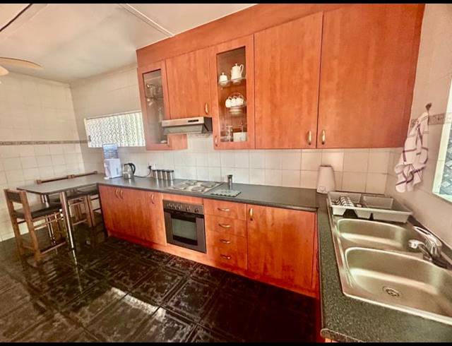 3 BEDROOM HOUSE FOR SALE IN VANDERBIJLPARK CW 4